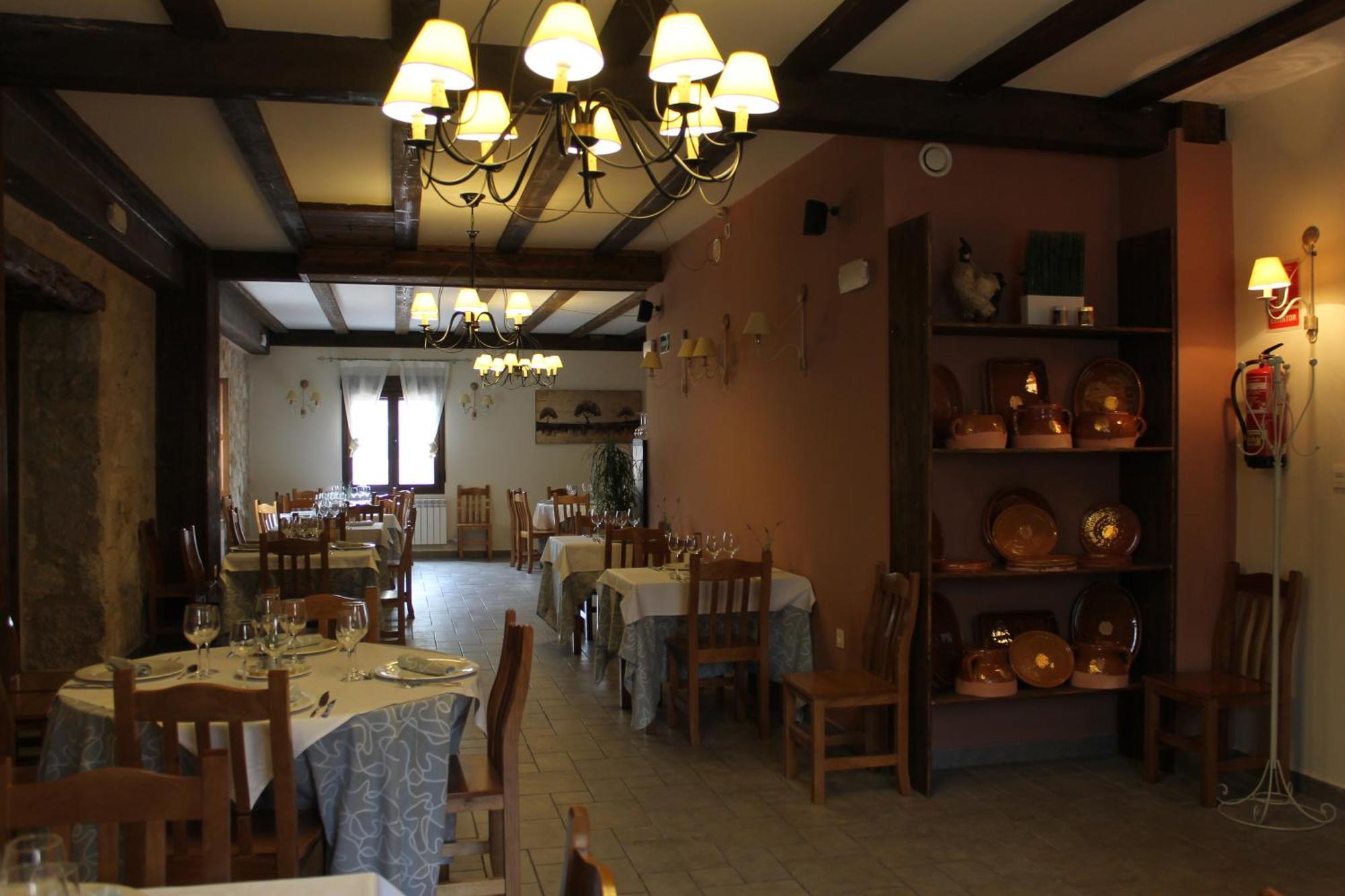 Hotel Rural Restaurante Las Baronas Santa Cruz de la Salceda Екстериор снимка